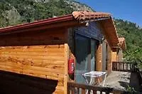 Vila Azra *