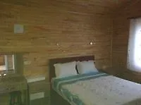 Vila Azra *